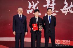 武磊五连胜继续领跑积分榜，切尔西主帅陷下课危机！